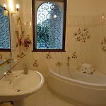 Olguita Menton