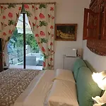 Olguita Menton
